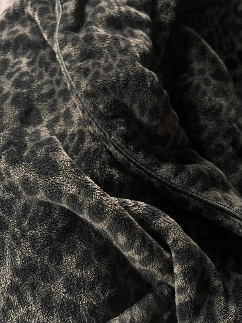 Victoria’s Secret Plush Gray Leopard Robe